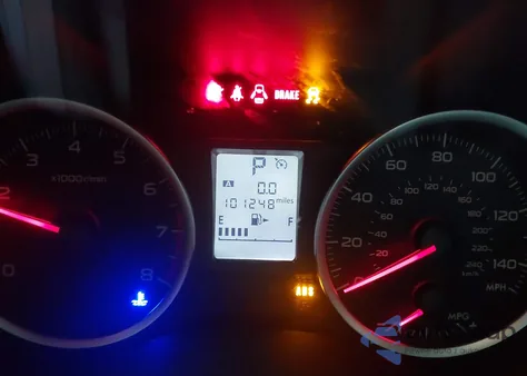 2014 Subaru Xv Crosstrek 2.0I Premium z USA, uszkodzony, nr VIN JF2GPACC7E8335949